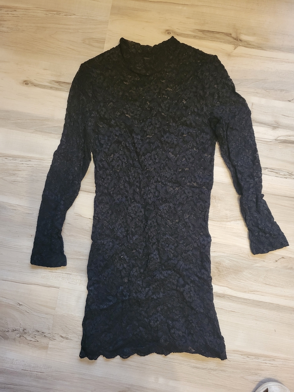 Twenty One Black Lace Long-Sleeve Bodycon Dress